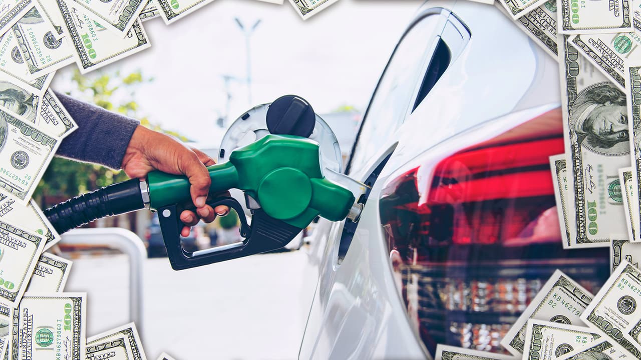 Prevén que el 4 de julio el precio de la gasolina en California alcanzará su nivel más bajo en tres años