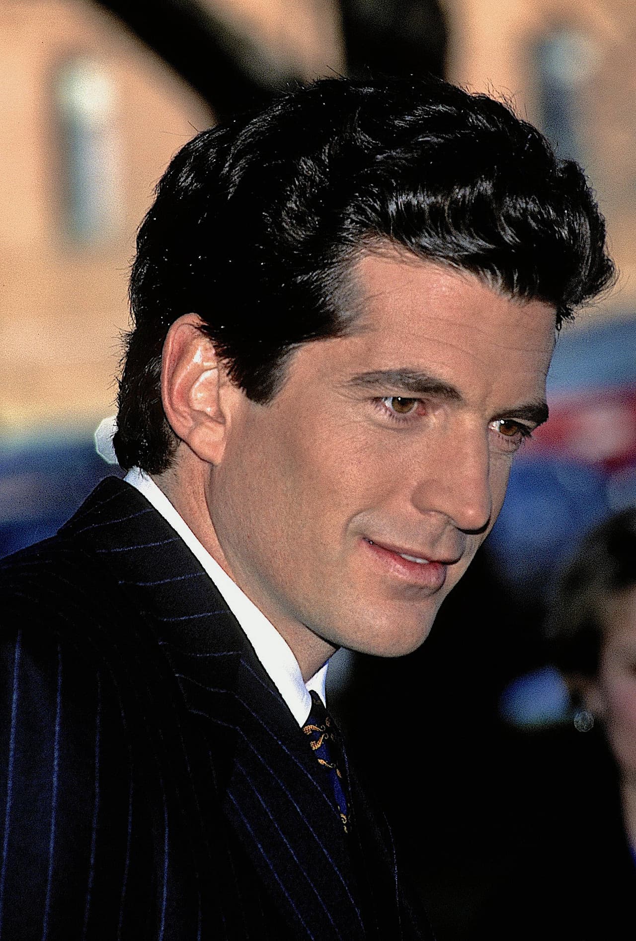 La muerte de John F. Kennedy Jr. reavivó la teoría de que alrededor de esa familia existe una
<b><a href="https://www.univision.com/miami/la-maldicion-de-los-kennedy-las-desdichas-del-clan-desde-hace-70-anos" target="_blank">especie de "maldición"</a></b> por la forma trágica en la que han muerto varios de sus miembros.