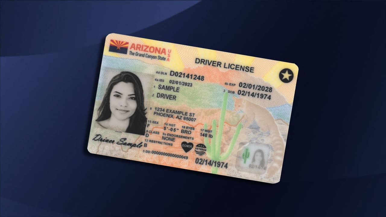 También es un requisito para
<b>ingresar a un edificio federal </b>con acceso limitado o restringido, solicitar acceso a una base militar o una planta de energía nuclear, con el fin de brindar mayor seguridad.