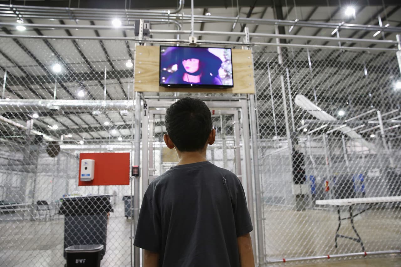El ICE y el FBI buscan a más de 145 mil niños inmigrantes no acompañados que Biden entregó a patrocinadores no verificados: Homan