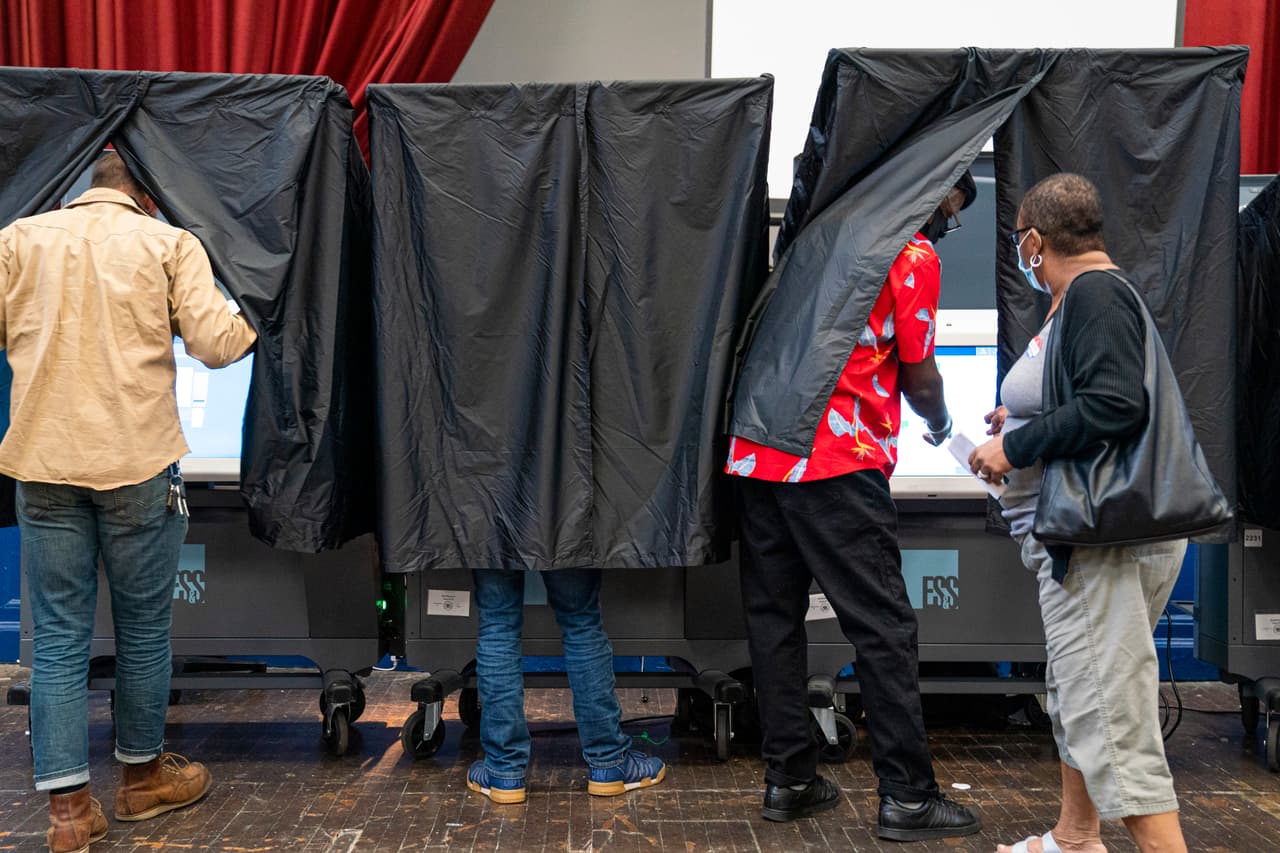 Los demócratas en Texas piden que las elecciones de mayo se realicen por correo
