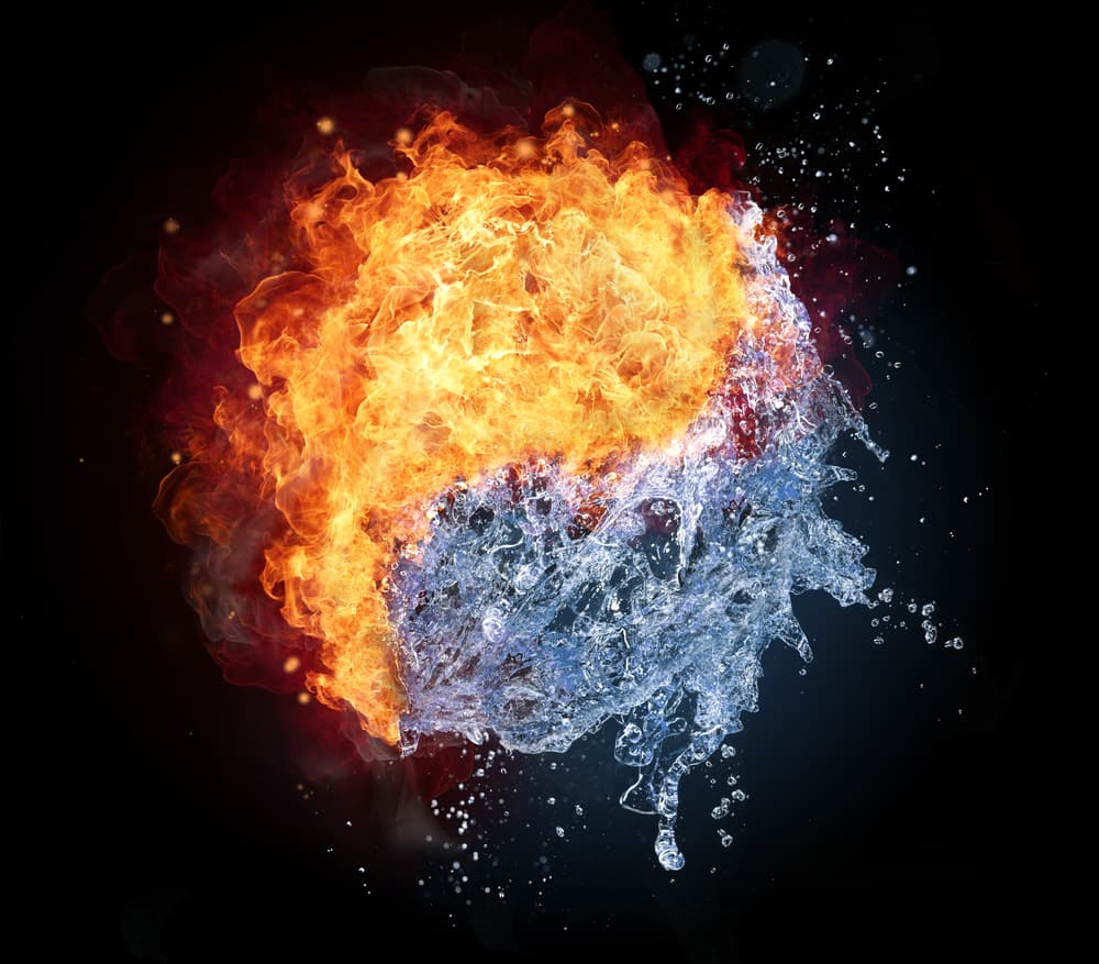 No será fácil, pero no es una relación imposible. Por naturaleza, el fuego y agua no se llevan, es una contradicción intentar unirlos sin que uno acabe con el otro.