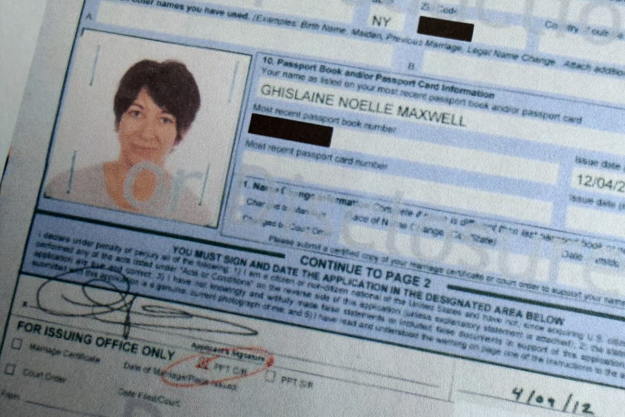 Así fue el momento en que Ghislaine Maxwell se acogió a la Quinta Enmienda para no declarar sobre el caso Epstein, ¿qué significa?