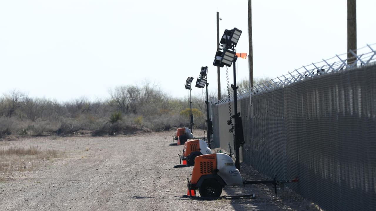 A baja capacidad,
<b>el costo de operar el centro era de unos $5 millones, mientras que a alta unos $27 millones al mes</b>, de acuerdo con el agente Milton Moreno.