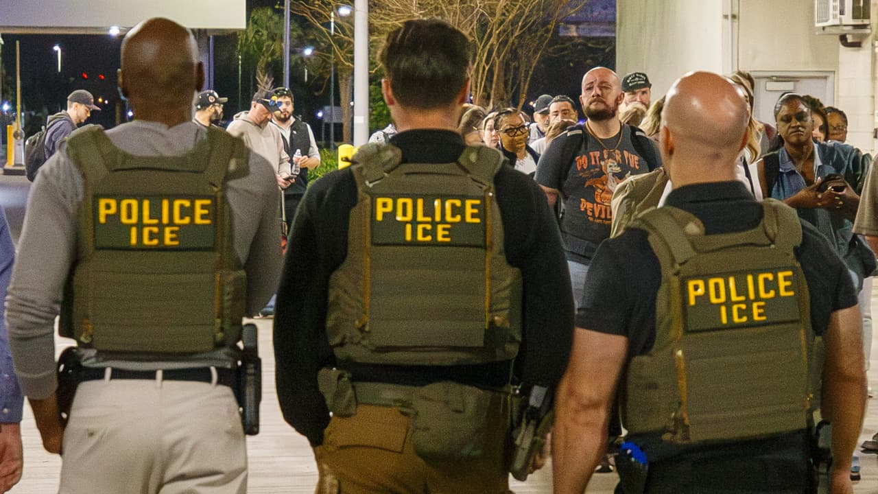 ICE en Maryland detiene a conductor usando base de datos de licencias, informa reportaje