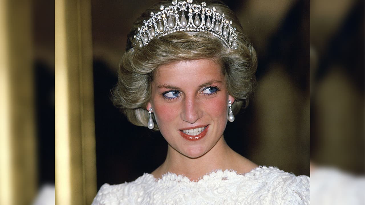 7 looks de Lady Di que siguen en tendencia y puedes usar en el día a día