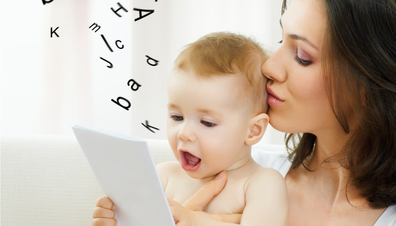 ¿A qué edad mi bebé puede aprender otro idioma? Es más pronto de lo que crees