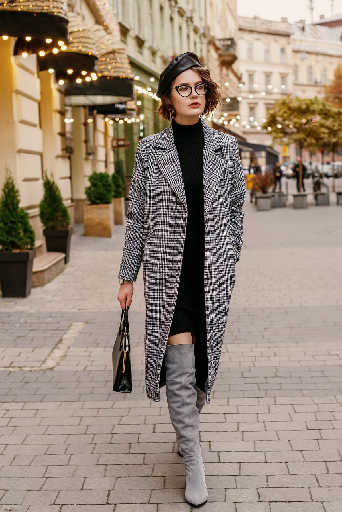 Las botas hasta el muslo también son para mujeres bajitas, sólo hay que seguir algunos tips