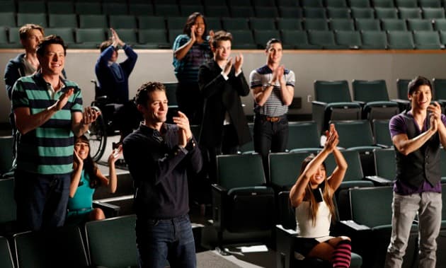 Crítica de Glee 3x17: Dance With Somebody