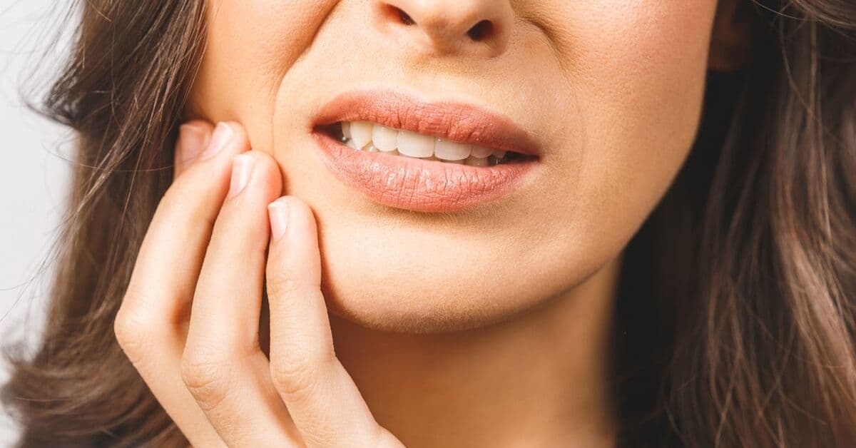 Encías que sangran y otras molestias que pueden indicar que estás embarazada