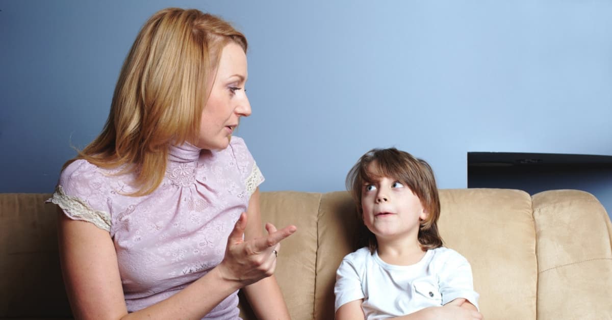 Si tienes un niño rebelde, no temas: es la crisis de los 7 años y te decimos cómo enfrentarla
