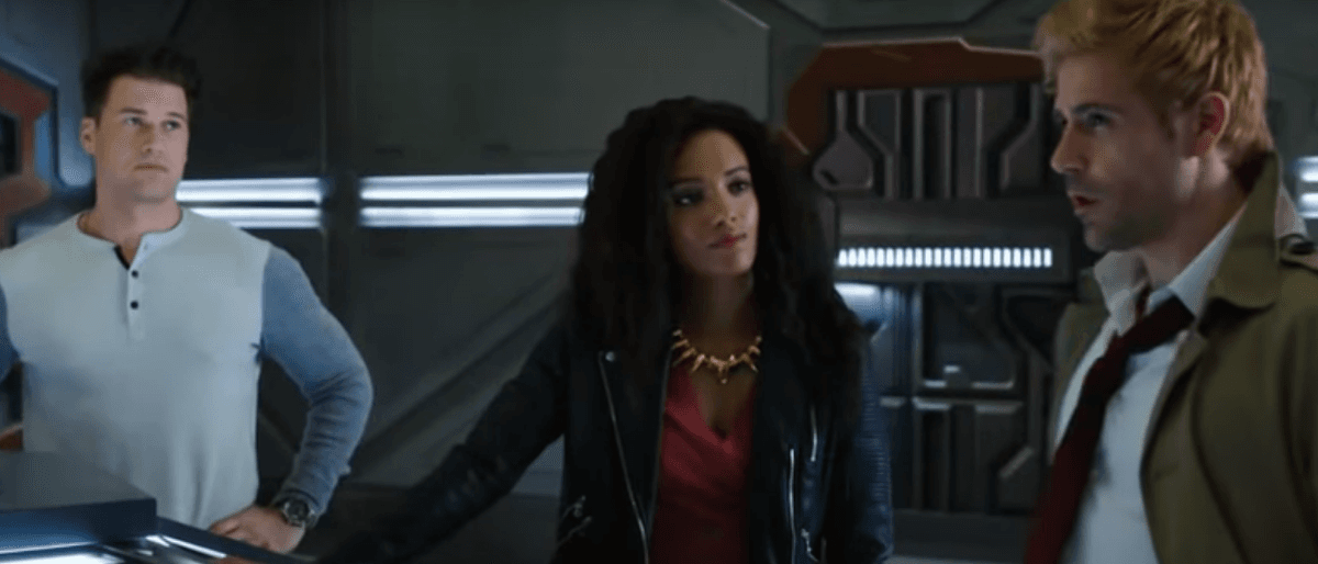 Constantine visita a las leyendas en el Arrowverse y tenemos las primeras fotos