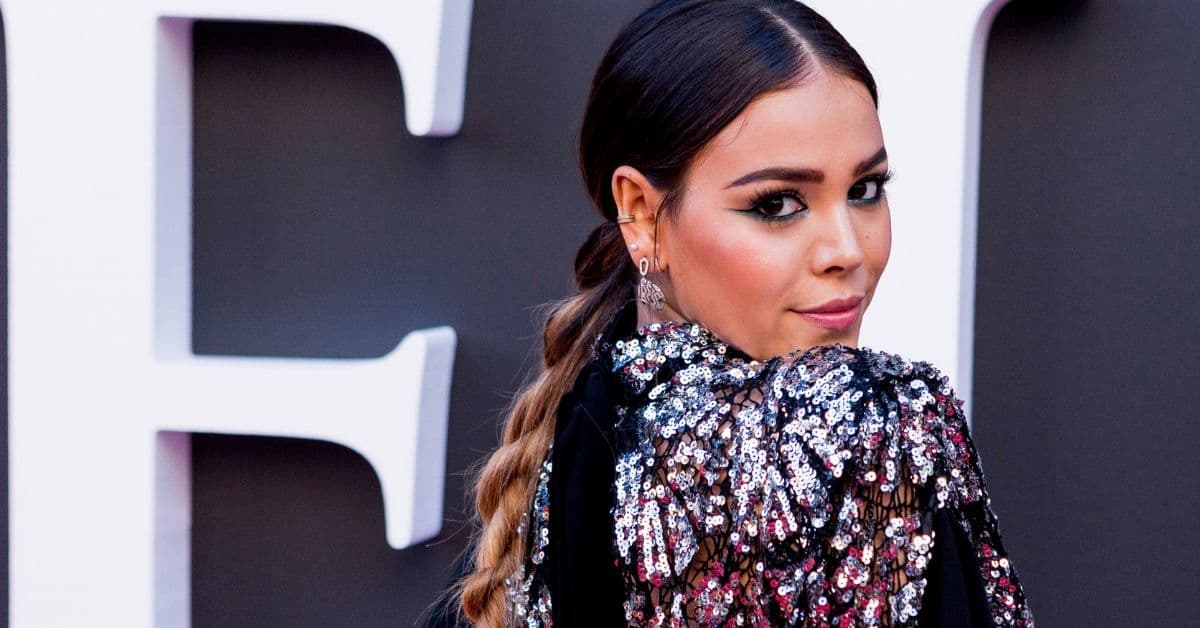Danna Paola es la reina de la Navidad gracias al elegante arbolito que presumió