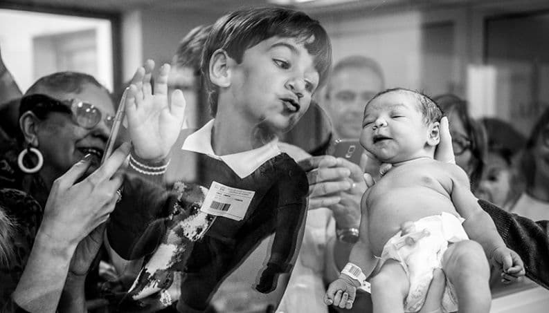 Concurso divulga las 20 fotos de parto más increíbles del 2018 (son impactantes)