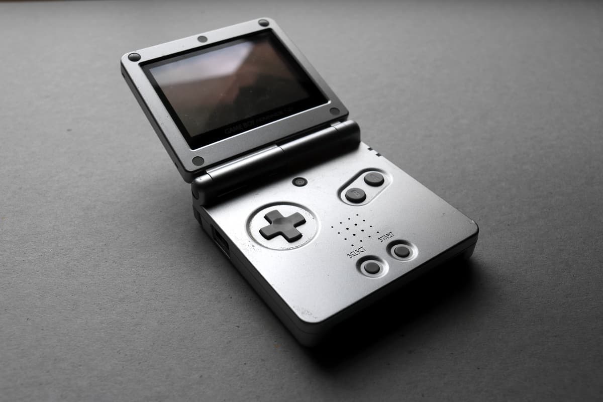 El Nintendo 64 portátil existe y no pudiste imaginarlo mejor