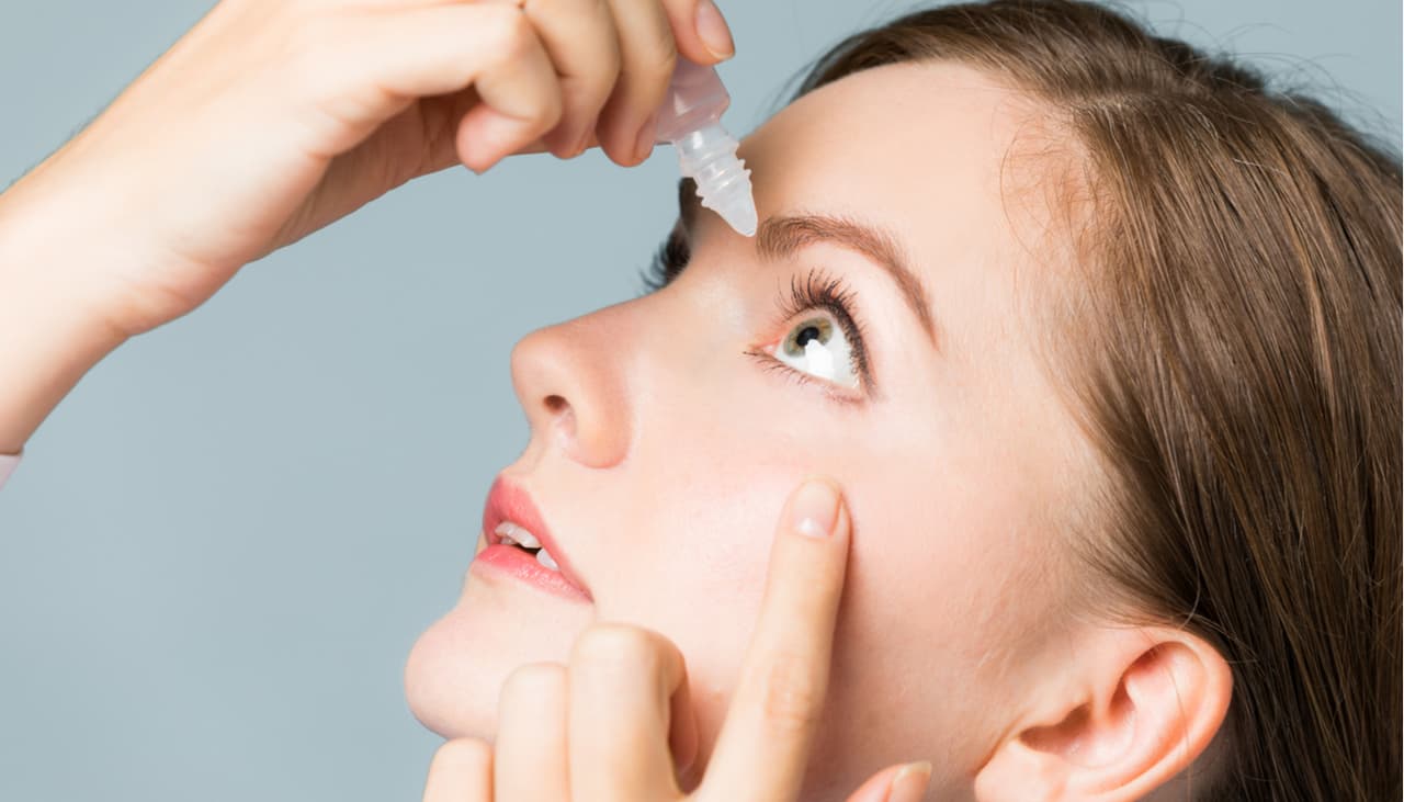 "Condiciones insalubres" y "bacterias" el motivo por el que la FDA pidió retirar estas gotas para los ojos de CVS, Target y Rite Aid