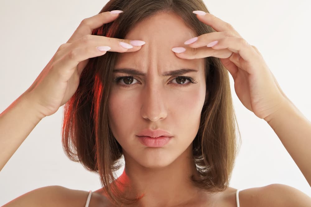 ¿Tienes arrugas muy marcadas? El retinol te ayudará a eliminarlas, te decimos cómo usarlo