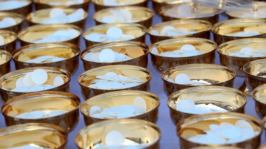 No apto para celíacos: el Vaticano prohíbe las hostias sin gluten