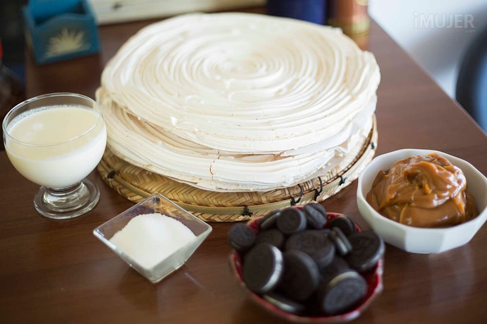 Torta helada con galletas