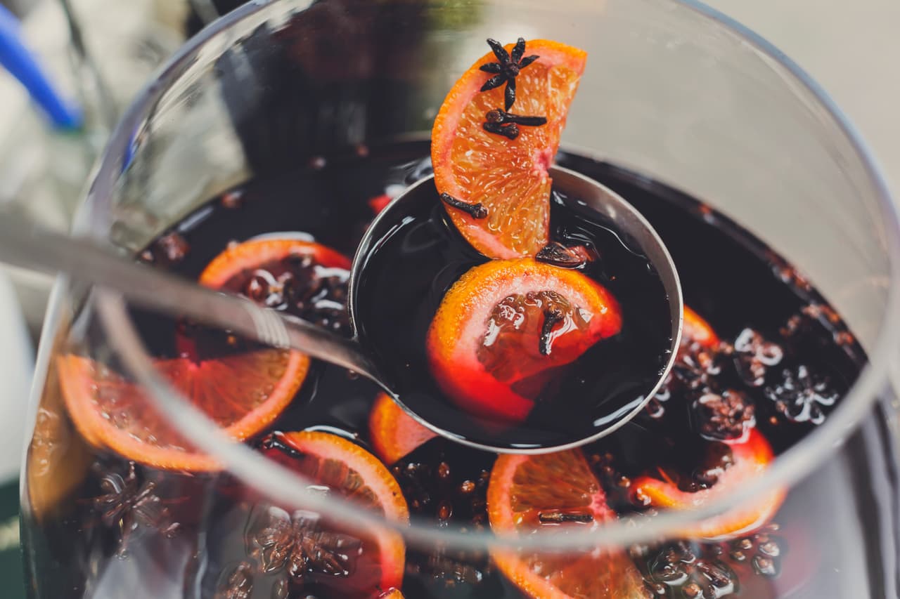 7 tragos que puedes preparar con ron oscuro además del Cuba libre