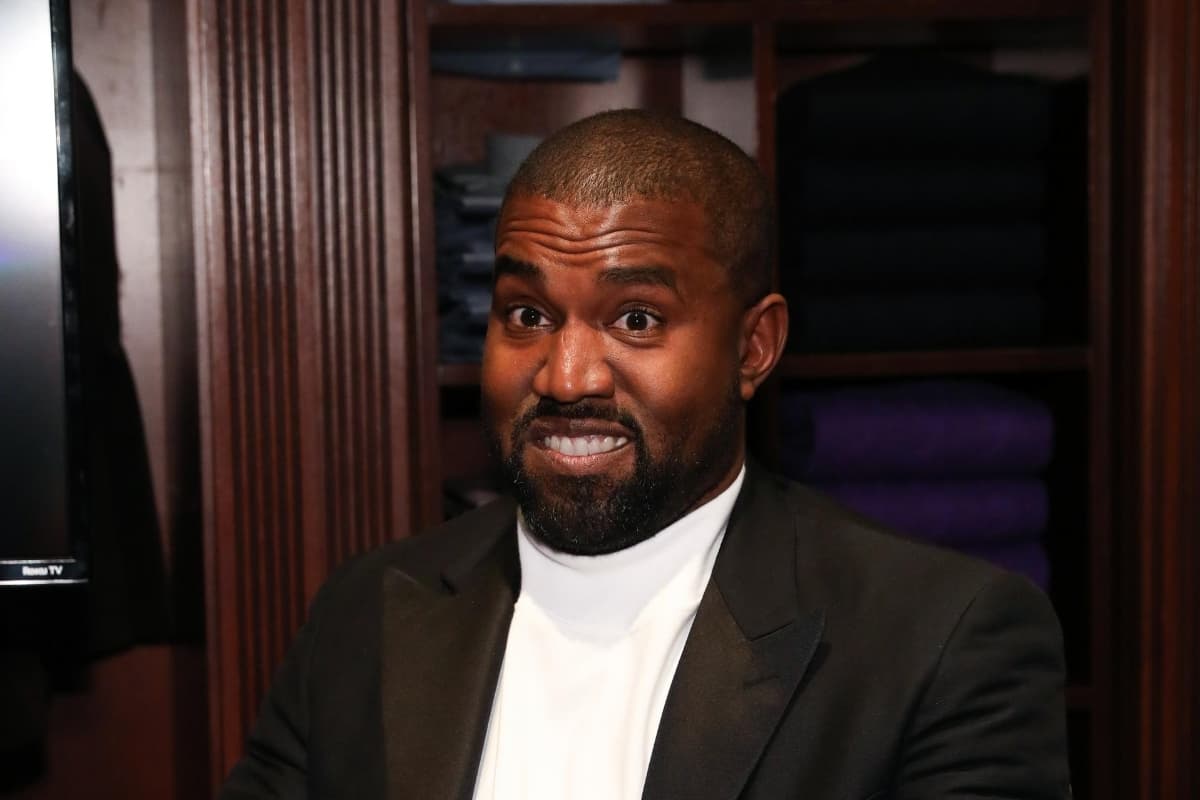 ¿Kanye West está siguiendo a Kim Kardashian? Parece que no quiere dejarla ir