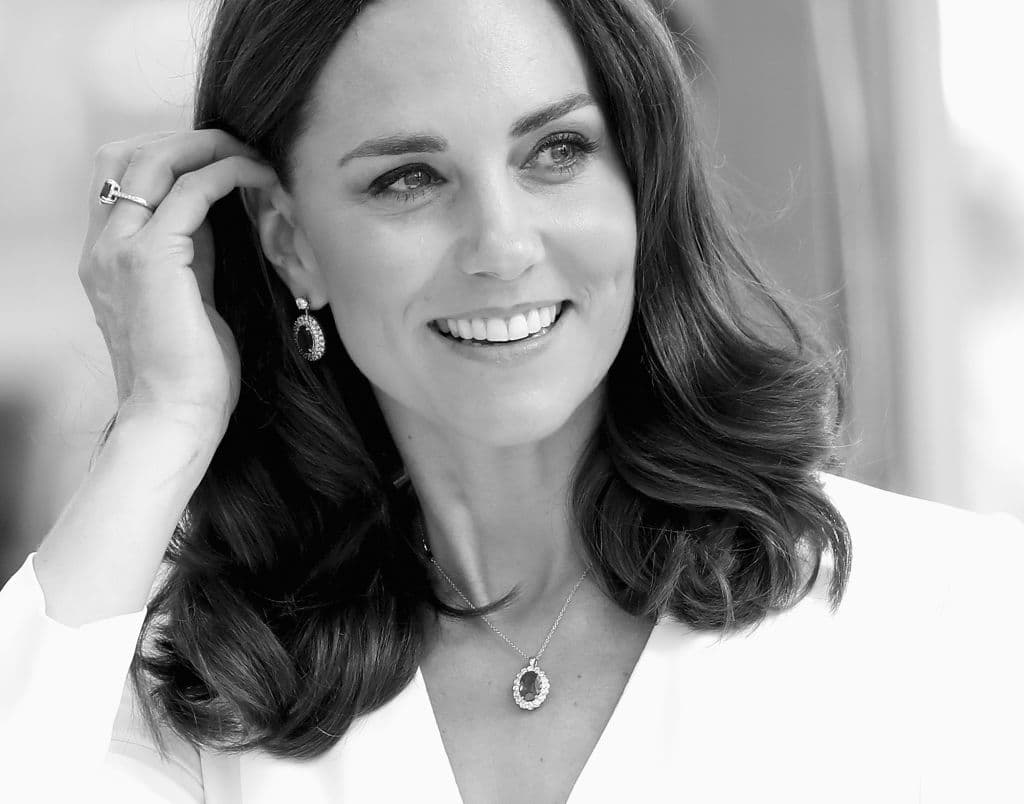 La crema efecto bótox que eligen Kate Middleton y la reina Letizia para lucir una piel siempre joven