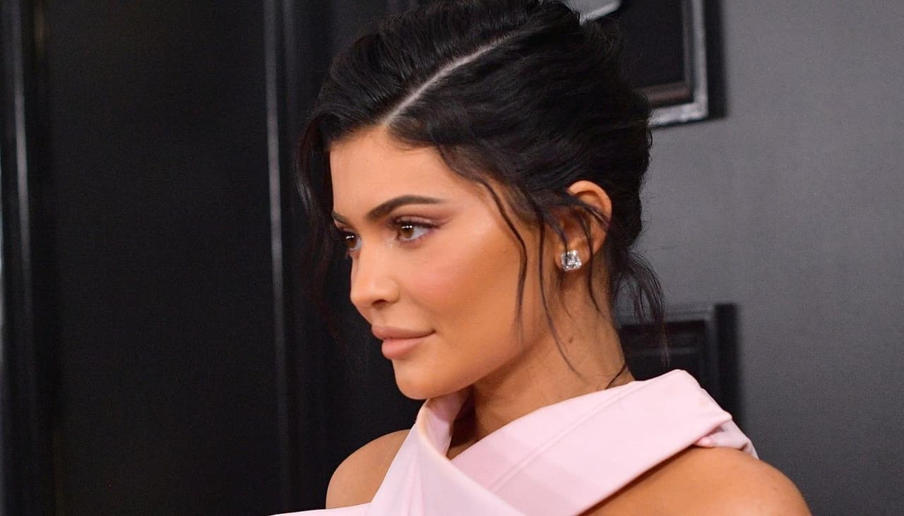 Kylie Jenner lanzará nueva línea de cosméticos inspirada en Stormi y es tan fabulosa como ella