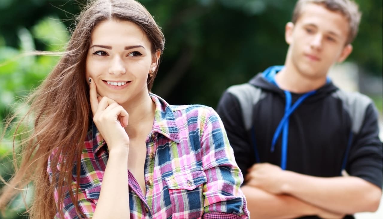 10 frases que un hombre dice cuando quiere coquetearte