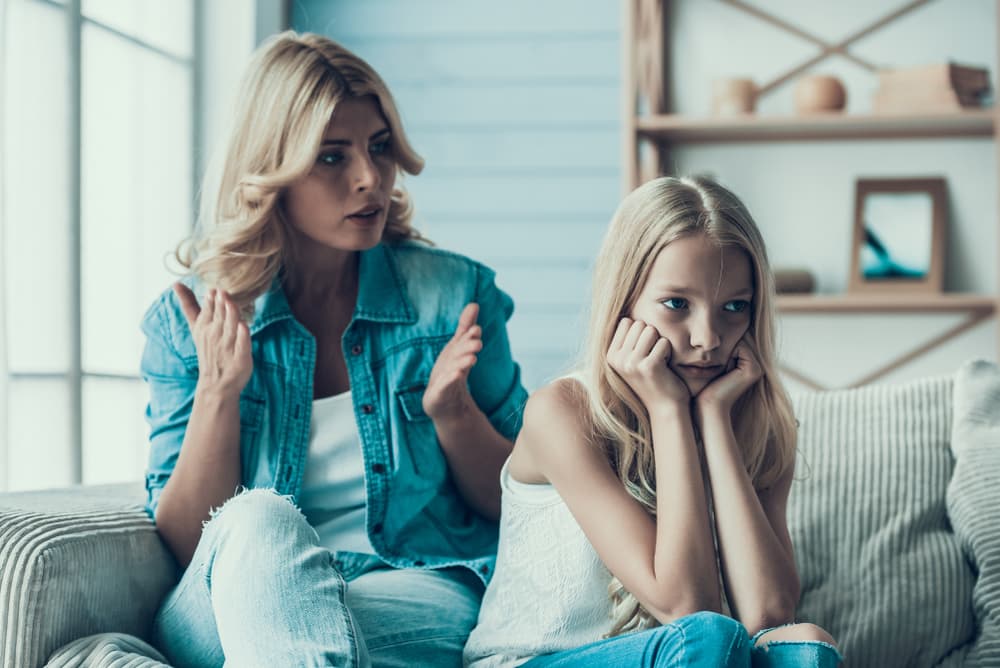 ¿Tu hijo es contestón? 5 formas asertivas de responder a su rebeldía sin perder la paciencia