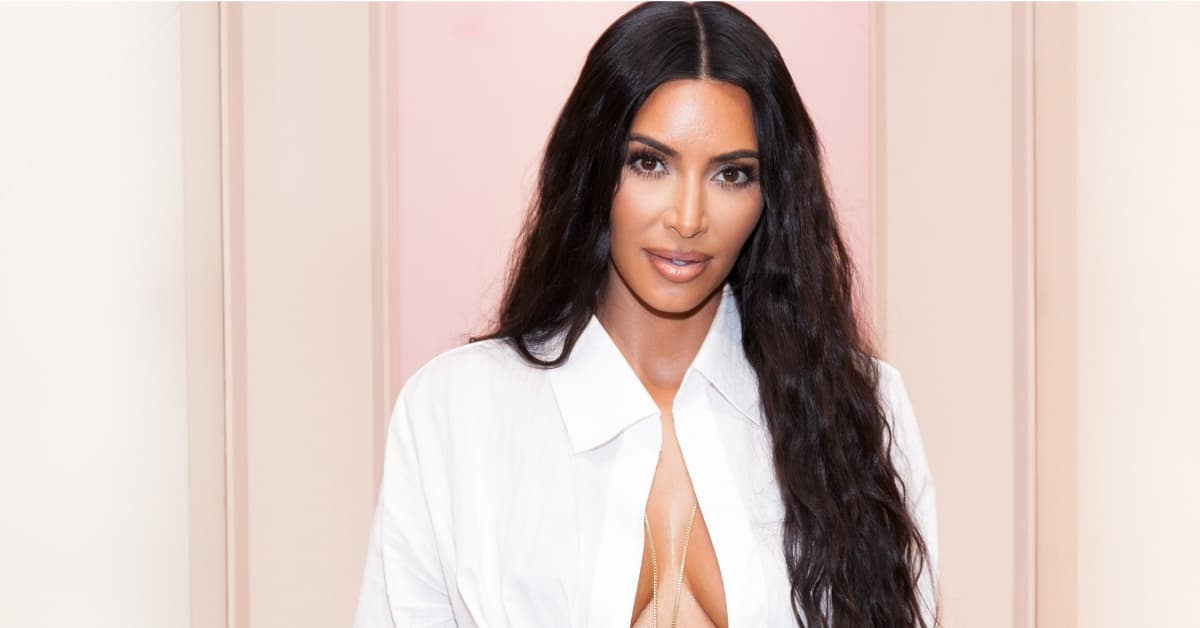 Kim Kardashian causó polémica en el Vaticano con un vestido: su significado es poderoso