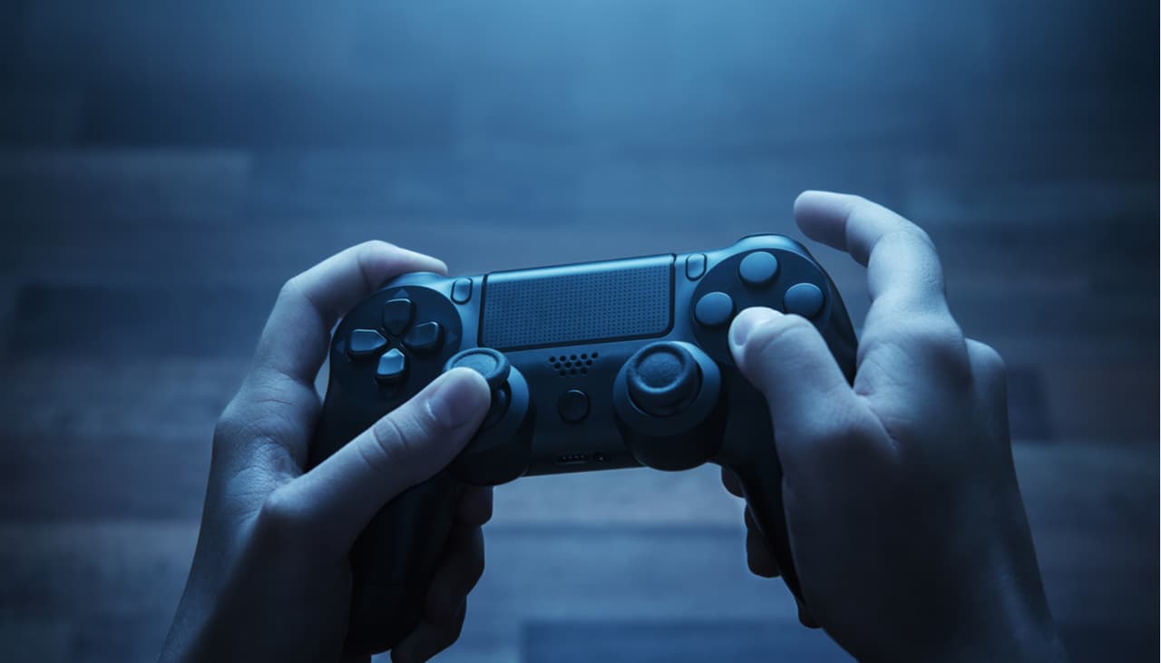 Soplarle a los cartuchos y otros 7 mitos de videojuegos que todos creímos