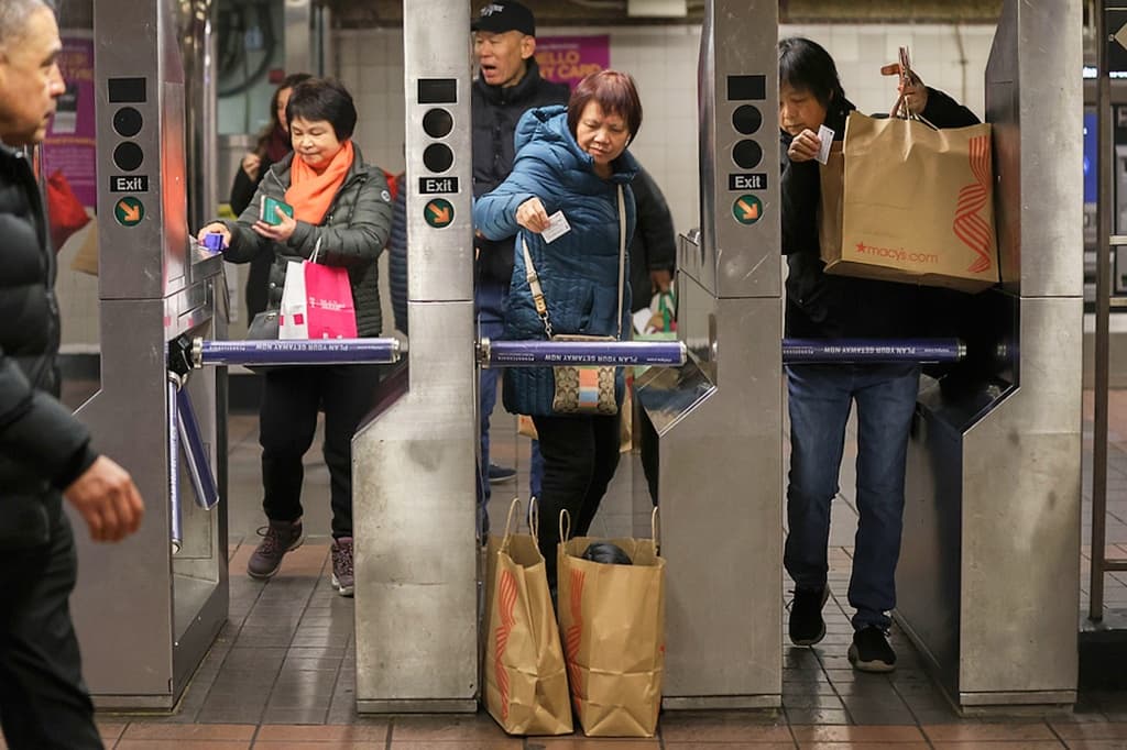 La MTA indicó que la tarjeta utilizada estaba asignada al Departamento de Educación de Nueva York para uso estudiantil.
<br>