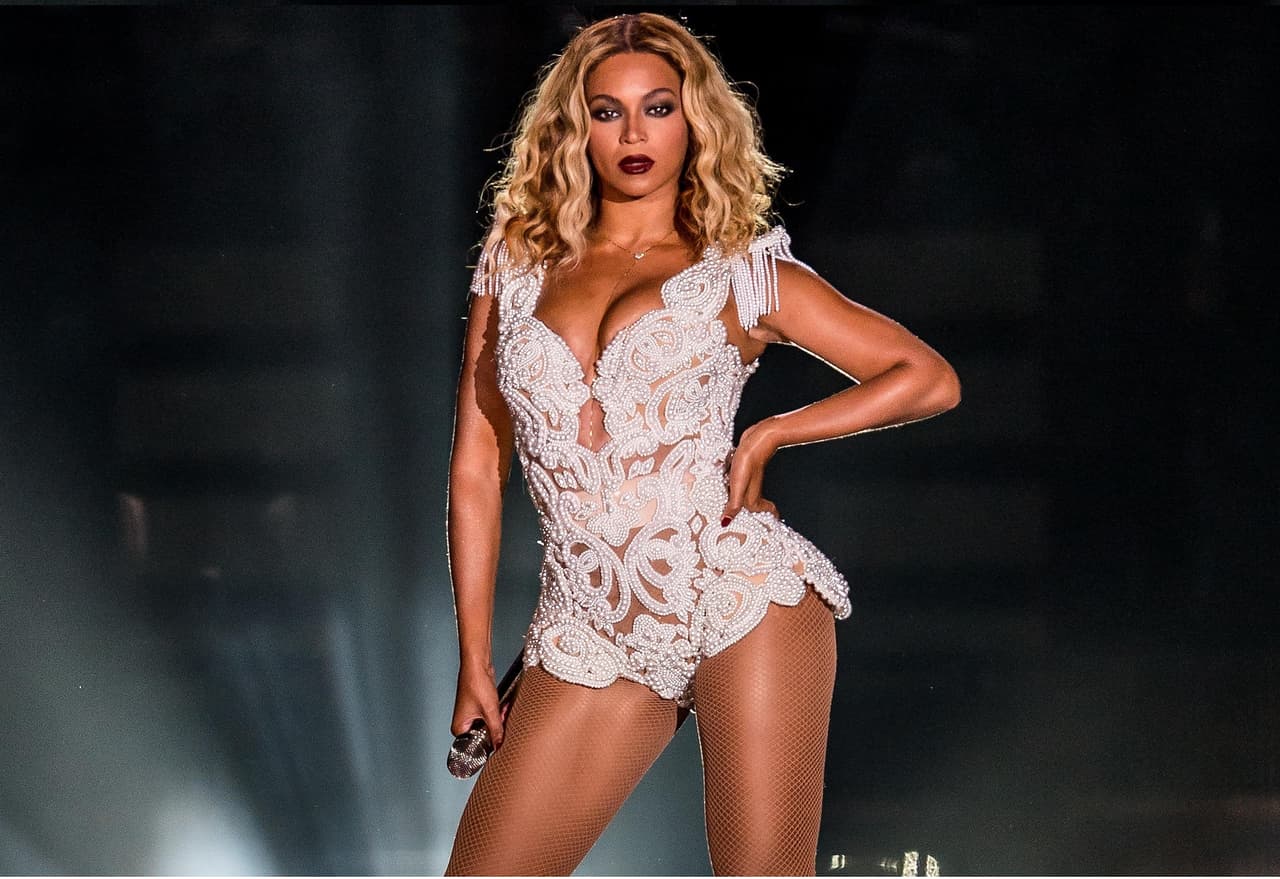¿Por qué? Al parecer Madonna ha tomado algunas referencias del show de Beyoncé