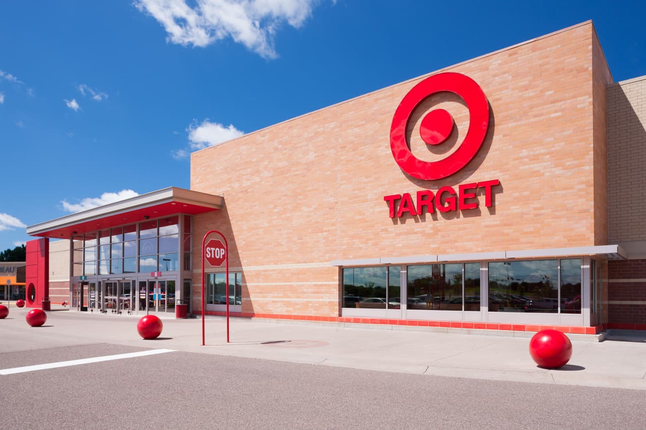 Target de Bakersfield prohíbe la entrada a los adolescentes sin compañía después de las 4:00 p.m.