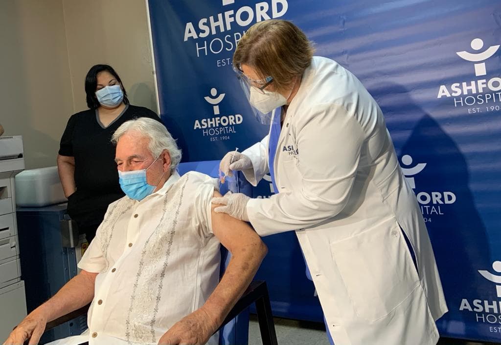 Las vacunas se van administrar en dos dosis.