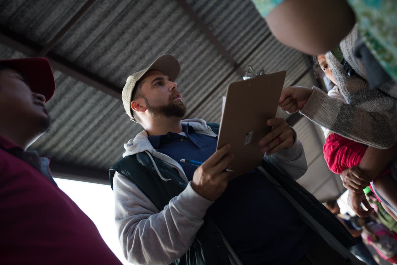 De abogado de ICE a defensor de solicitantes de asilo: "EEUU le está declarando la guerra a la inmigración"