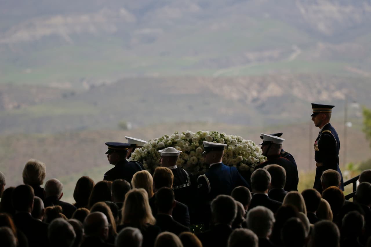 EEUU despide a Nancy Reagan en emotivo funeral repleto de personalidades