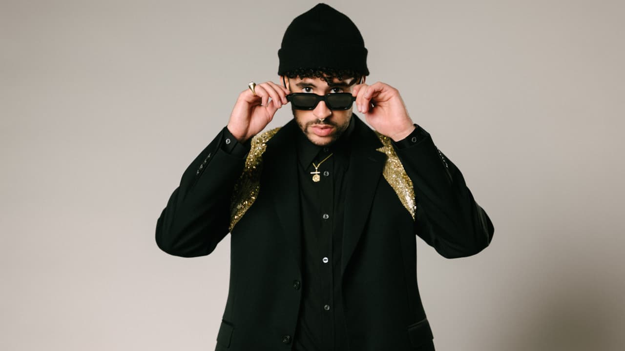 <h3 class="cms-H3-H3"><b>Bad Bunny</b></h3>
<b> </b>
<br>
<b>9 nominaciones</b>
<br>Artista Premio Lo Nuestro Del Año
<br>Álbum Del Año
<br>Canción Del Año
<br>La Mezcla Perfecta Del Año
<br>Artista Masculino Del Año
<br>Canción Del Año – Urbano
<br>Colaboración Del Año – Urbano (2 veces)
<br>Álbum Del Año – Urbano
<br>