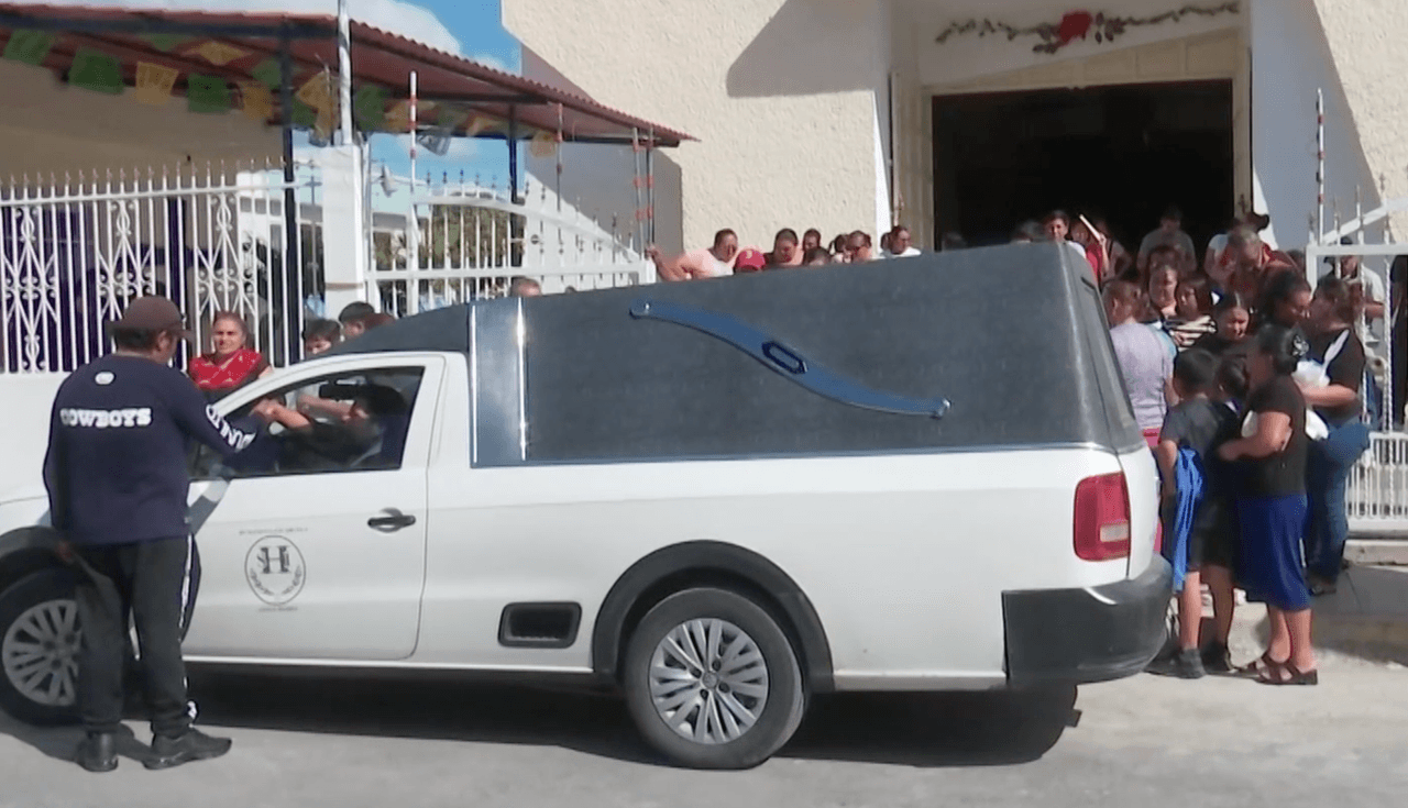 Edward compartió su testimonio: "Le gritaron que había turbulencia y se sintió el impacto…
<b>hasta que ya no tenía mucho oxígeno, estaba tragando mucha agua</b>".