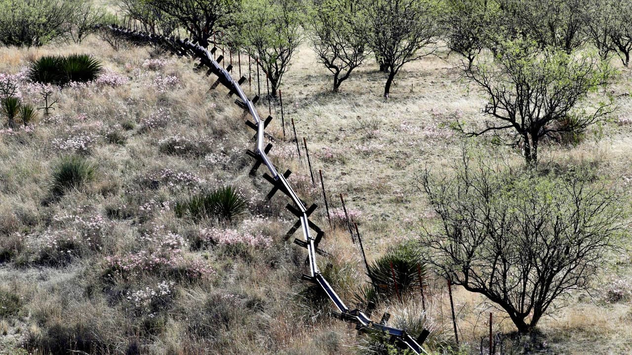 Caminata para honrar a los miles de inmigrantes que han muerto en la frontera Arizona - Sonora