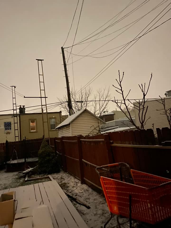 Los usuarios de Univision compartieron la vista de la nieve desde sus apartamentos o casas.