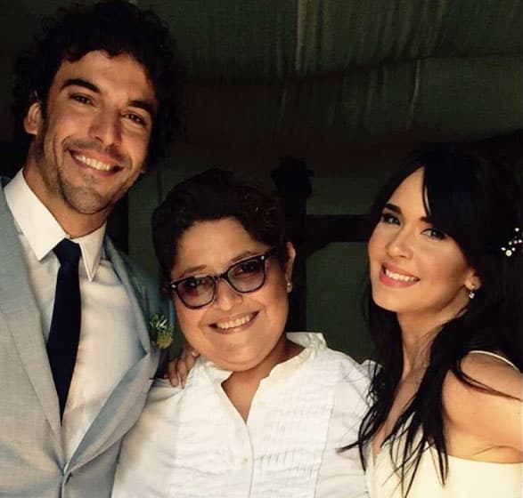 Sus invitados brindaron con ellos por su felicidad.