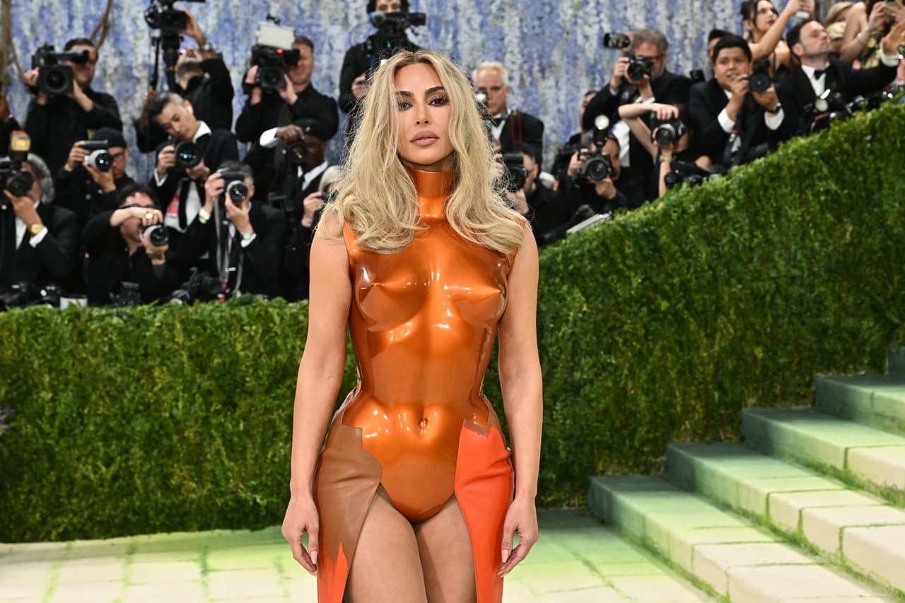 Met Gala 2026: Bad Bunny, Zoë Kravitz, Cardi B y más brillan con el tema “Costume Art”