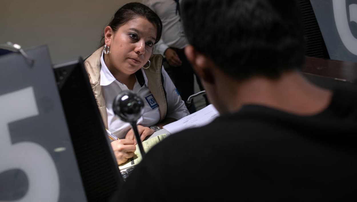 Gratis y en español: No hay excusas para solicitar hoy la ciudadanía de EEUU