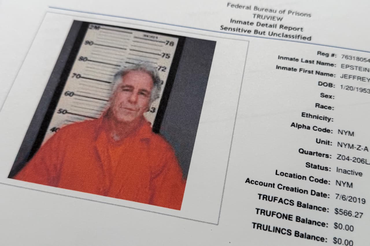 Departamento de Justicia de Estados Unidos revisa si se ocultaron por error registros del caso Jeffrey Epstein