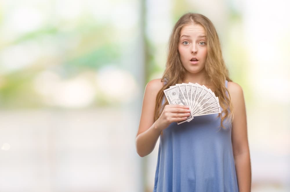 <b>Peligros que debes evitar</b>: poner tu dinero en manos de gentes oportunistas que se te van a acercar para ofrecerte o prometerte negocios que no son buenos. Mucho ojo con ellos.