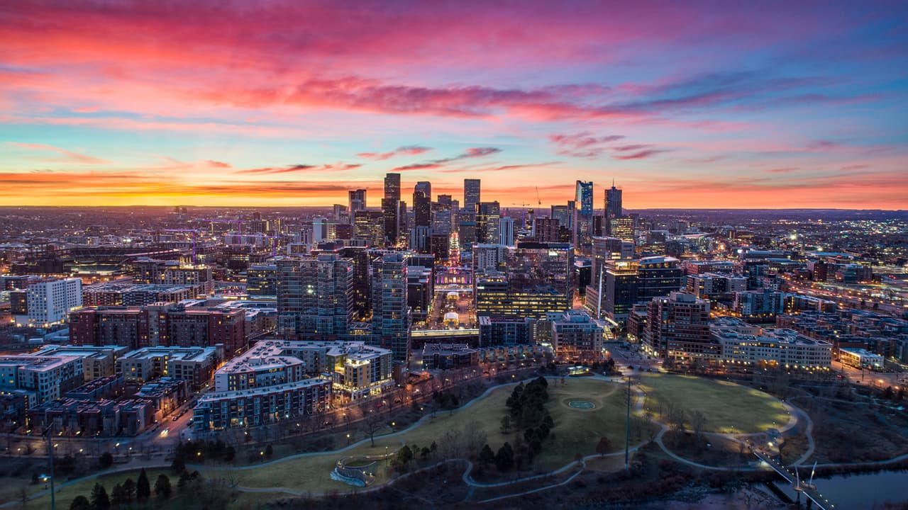 <h3 class="cms-H3-H3">7.- Colorado</h3>
<br>
<br>Porcentaje: 21.9%
<br>Total de hispanos o latinos: 1,263,390
<br>Población total: 5.773.714
<br>
<br>La comunidad latina experimentó un crecimiento de 23% a lo largo de la década y llegó a 62.1 millones habitantes, o 18.7%.