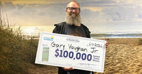 Hombre de Newport convierte una apuesta de 20 dólares en un premio de 100.000 dólares