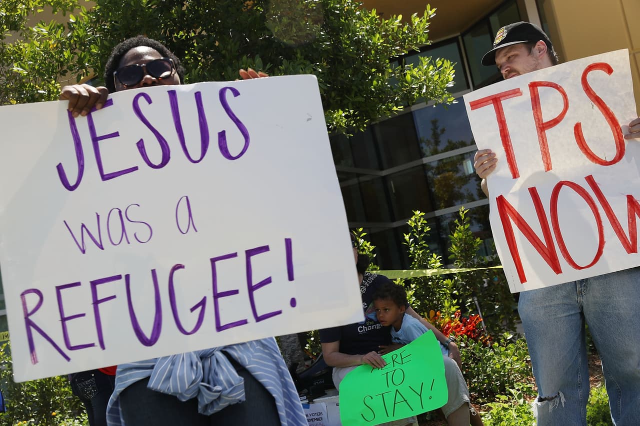 El Salvador: El TPS fue extendido por 18 meses comenzando el 10 de septiembre del 2023 hasta el 9 de marzo del 2025.
<br>
<br>
<b>Deben reinscribirse comenzando el 12 de julio hasta el 10 de septiembre del 2023. </b>