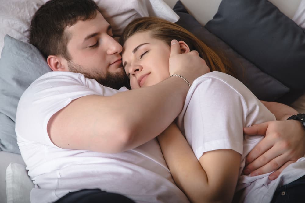 Sin embargo, si superan esos obstáculos y pasan la prueba del tiempo, una combinación de Sagitaron con Cáncer puede convertirse en una relación sólida y más que amantes ser amigos-amantes.